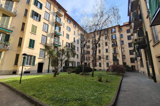 TRILOCALE CA’ GRANDA – VIALE FULVIO TESTI