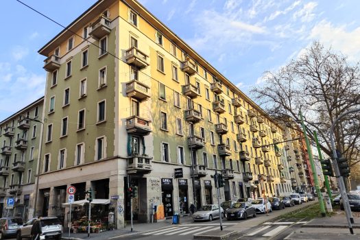 TRILOCALE CA’ GRANDA – VIALE FULVIO TESTI